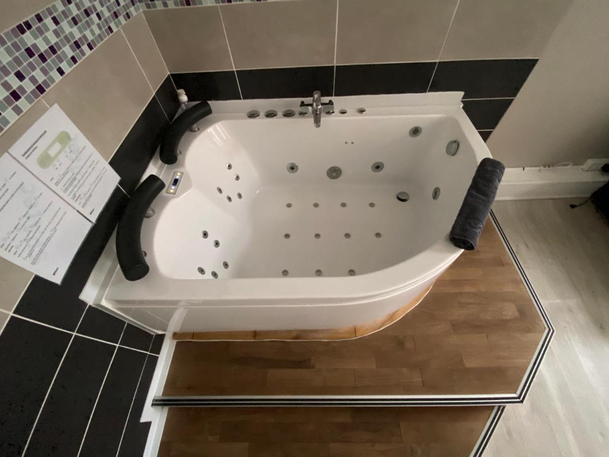 Les Appartements D'Au Coin Du Spa Boulogne-sur-Mer Bagian luar foto